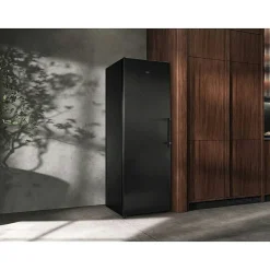 OAG7M281DL 7000 NoFrost Svart med MultiFlow och FastFreeze